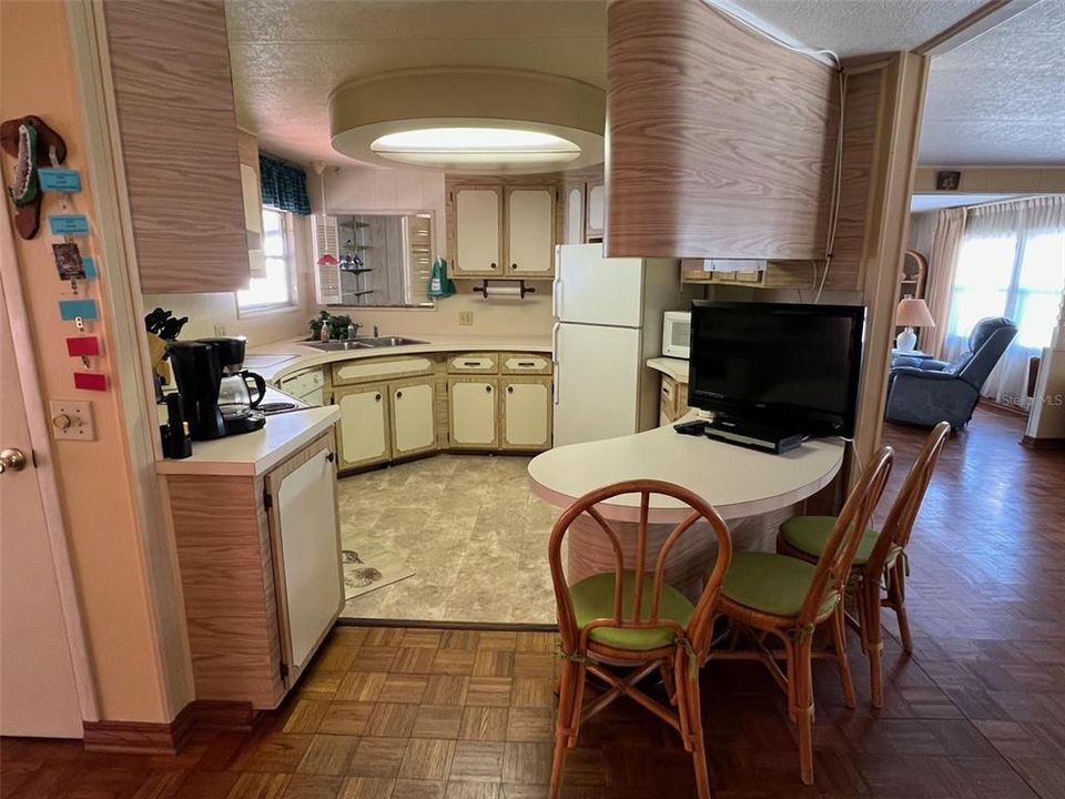 For Sale: $104,500 (2 beds, 2 baths, 1344 Square Feet)