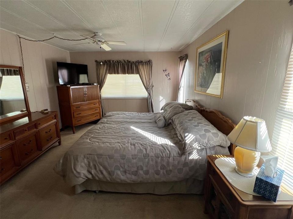 For Sale: $104,500 (2 beds, 2 baths, 1344 Square Feet)