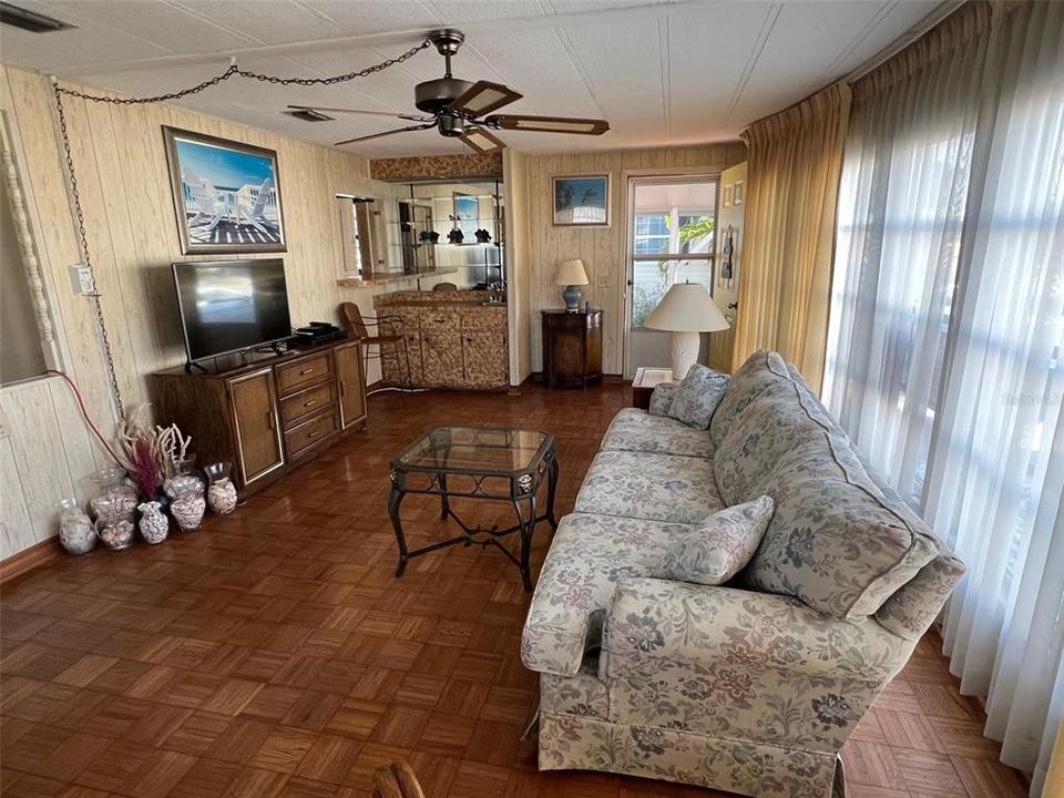 For Sale: $104,500 (2 beds, 2 baths, 1344 Square Feet)