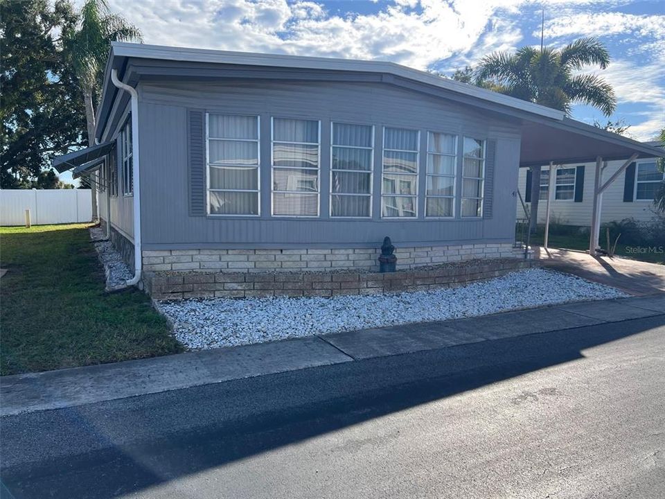 For Sale: $104,500 (2 beds, 2 baths, 1344 Square Feet)