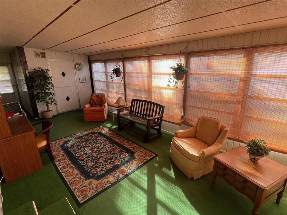 For Sale: $104,500 (2 beds, 2 baths, 1344 Square Feet)