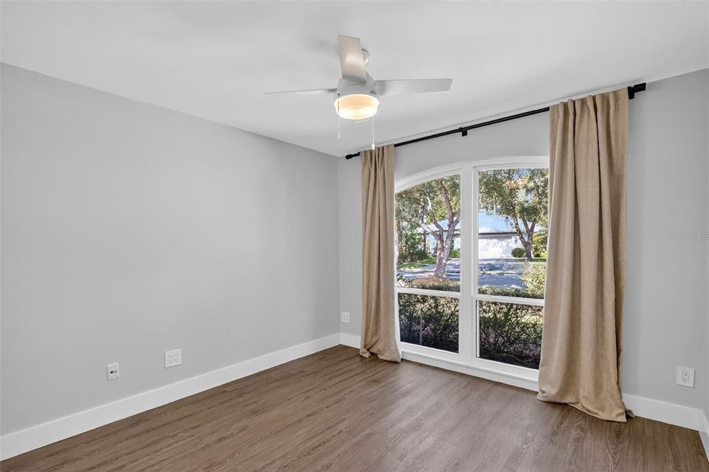 For Sale: $449,000 (4 beds, 2 baths, 1564 Square Feet)