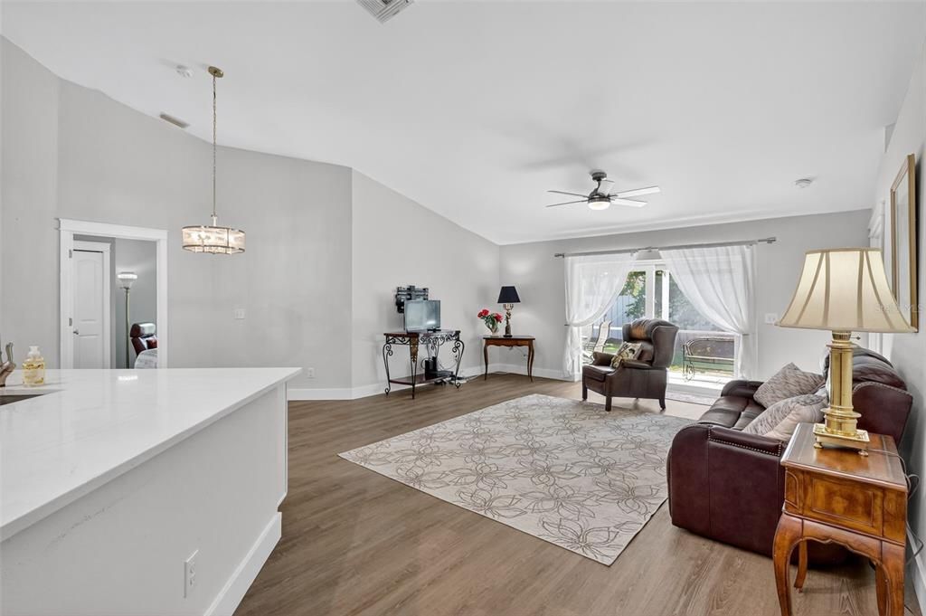 For Sale: $449,000 (4 beds, 2 baths, 1564 Square Feet)