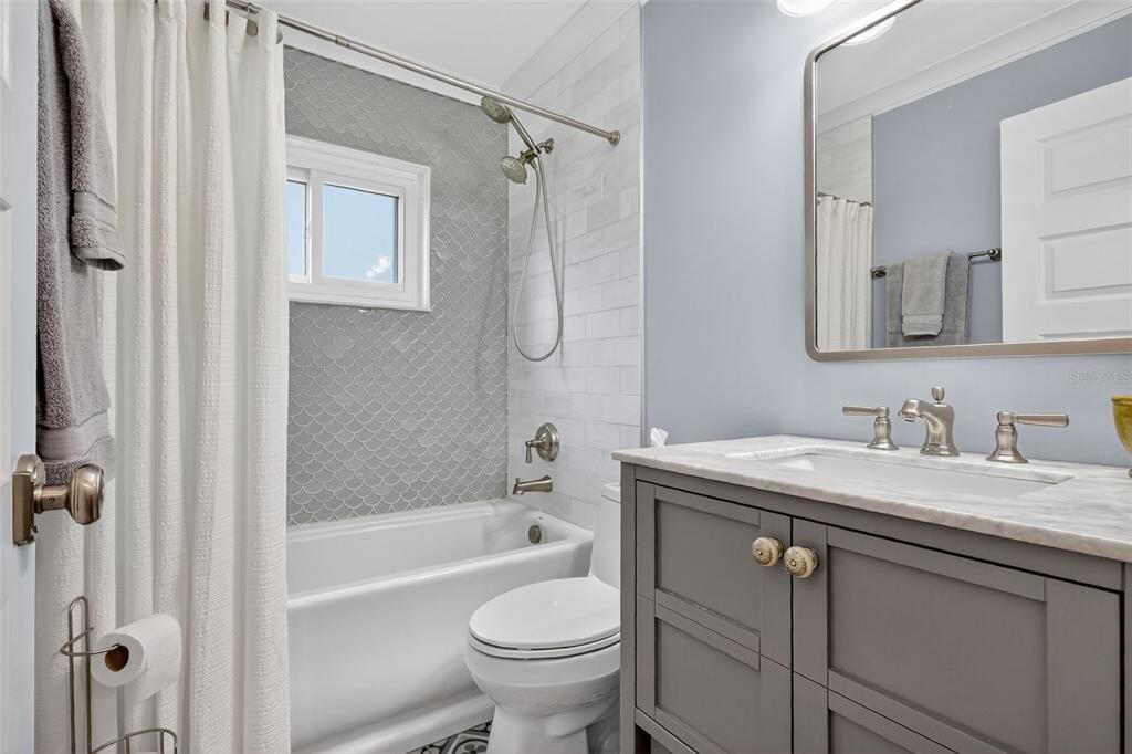 For Sale: $449,000 (4 beds, 2 baths, 1564 Square Feet)