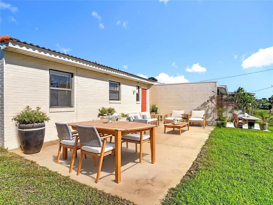 В аренду: $1,450 (2 спален, 1 ванн, 675 Квадратных фут)