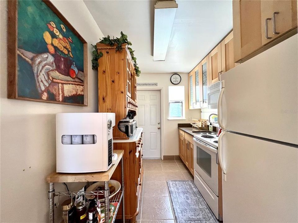 В аренду: $1,450 (2 спален, 1 ванн, 675 Квадратных фут)