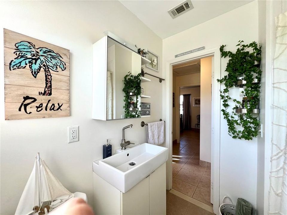 В аренду: $1,450 (2 спален, 1 ванн, 675 Квадратных фут)