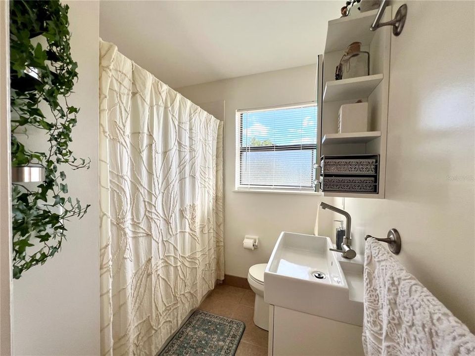 В аренду: $1,450 (2 спален, 1 ванн, 675 Квадратных фут)