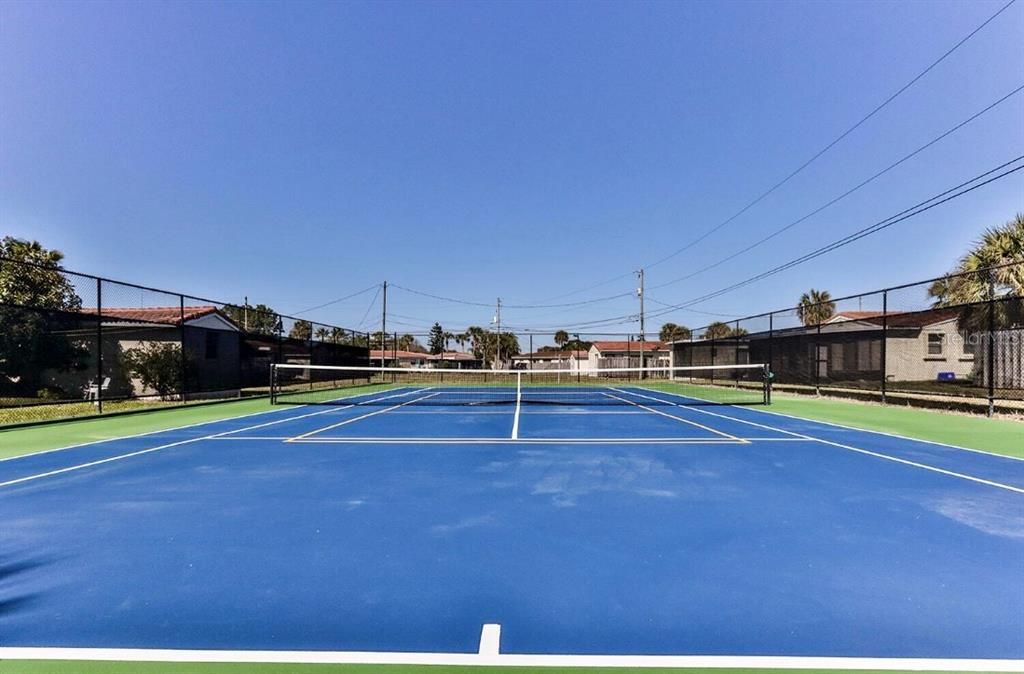 В аренду: $1,450 (2 спален, 1 ванн, 675 Квадратных фут)