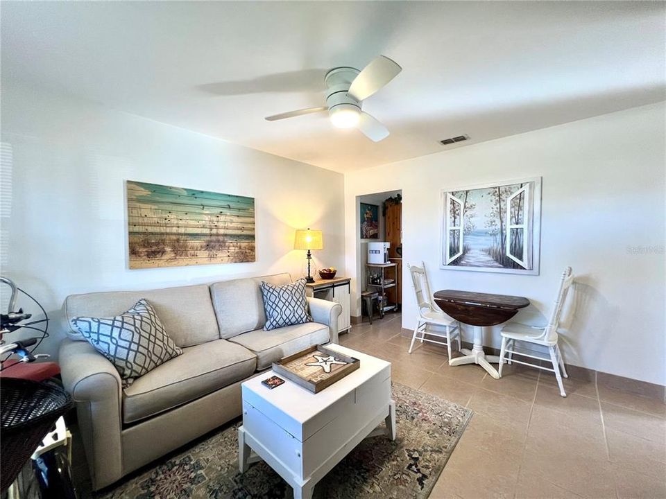 В аренду: $1,450 (2 спален, 1 ванн, 675 Квадратных фут)