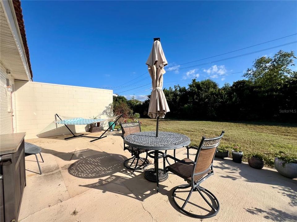 В аренду: $1,450 (2 спален, 1 ванн, 675 Квадратных фут)