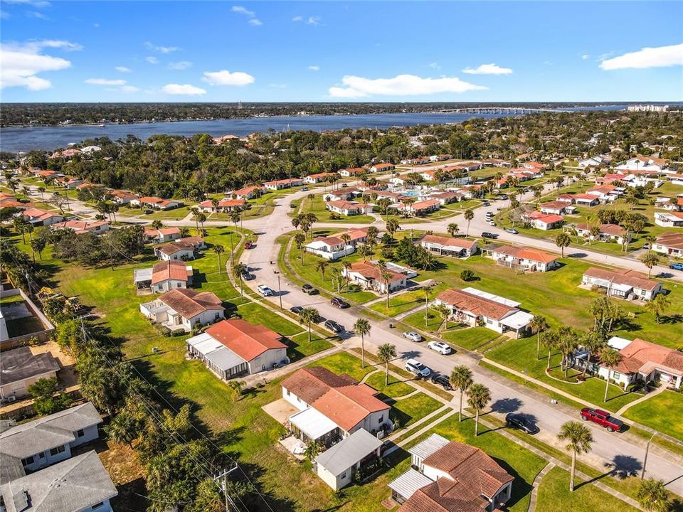 В аренду: $1,450 (2 спален, 1 ванн, 675 Квадратных фут)