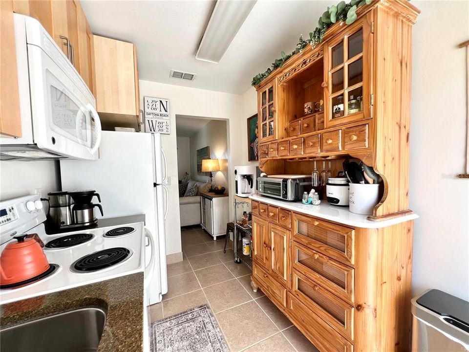 В аренду: $1,450 (2 спален, 1 ванн, 675 Квадратных фут)