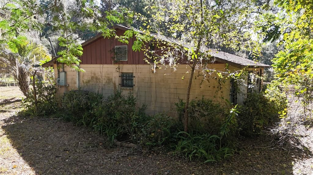 На продажу: $117,005 (3 спален, 2 ванн, 1571 Квадратных фут)