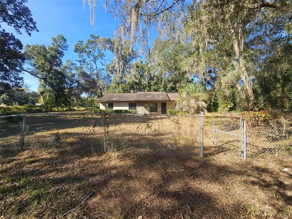 На продажу: $117,005 (3 спален, 2 ванн, 1571 Квадратных фут)