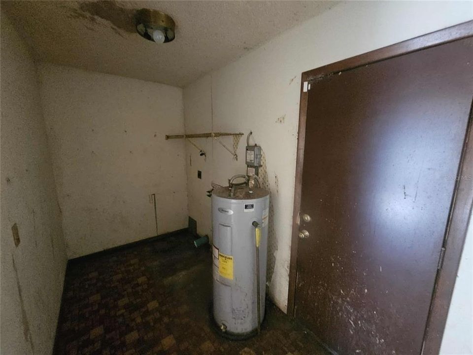 На продажу: $117,005 (3 спален, 2 ванн, 1571 Квадратных фут)