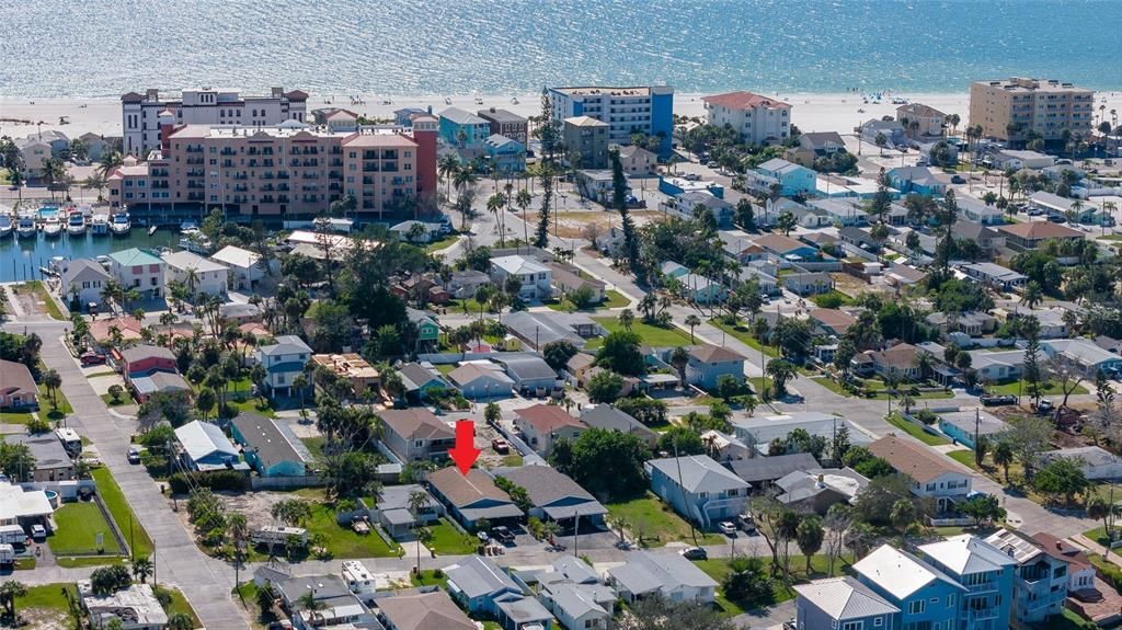 Active With Contract: $325,000 (4 beds, 0 baths, 1352 Square Feet)