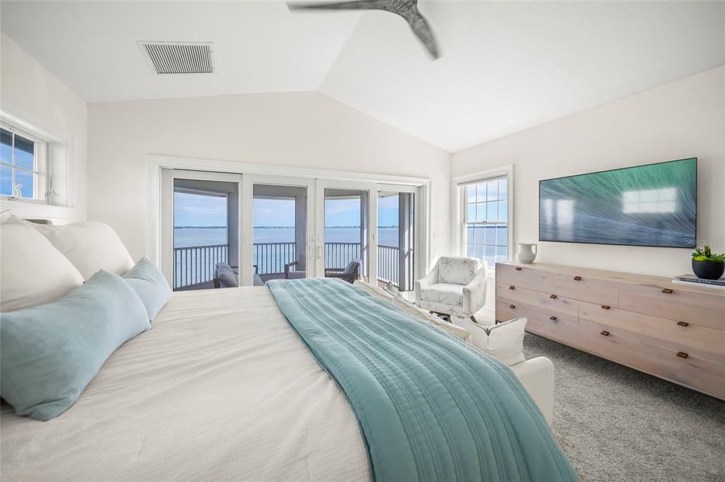 Active With Contract: $3,500,000 (3 beds, 2 baths, 2436 Square Feet)