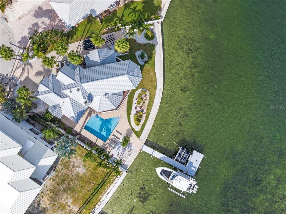 Active With Contract: $3,500,000 (3 beds, 2 baths, 2436 Square Feet)