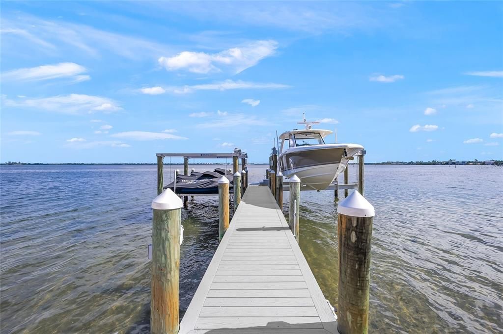 Active With Contract: $3,500,000 (3 beds, 2 baths, 2436 Square Feet)