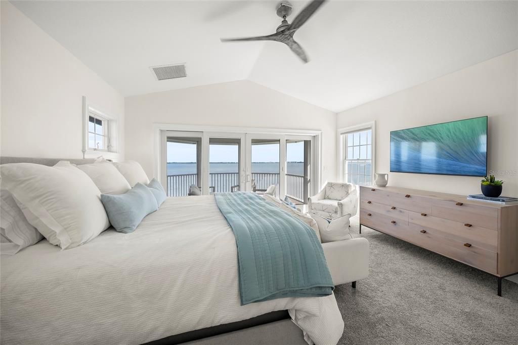 Active With Contract: $3,500,000 (3 beds, 2 baths, 2436 Square Feet)