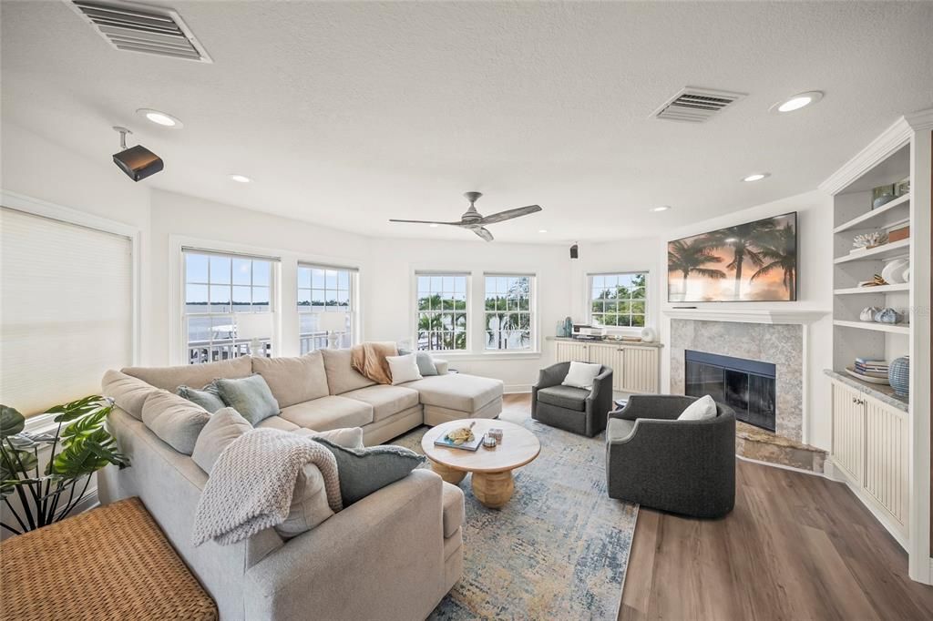 Active With Contract: $3,500,000 (3 beds, 2 baths, 2436 Square Feet)