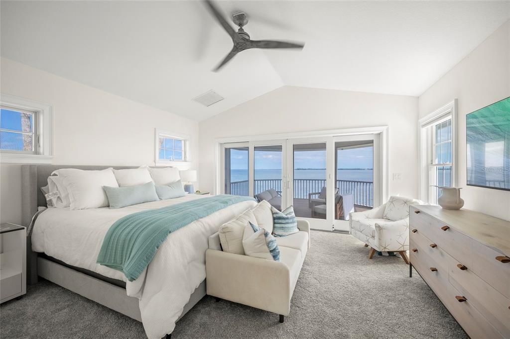 Active With Contract: $3,500,000 (3 beds, 2 baths, 2436 Square Feet)