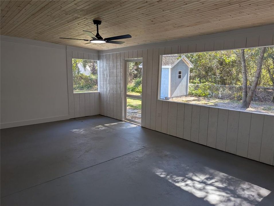 待售: $300,000 (4 贝兹, 2 浴室, 1394 平方英尺)