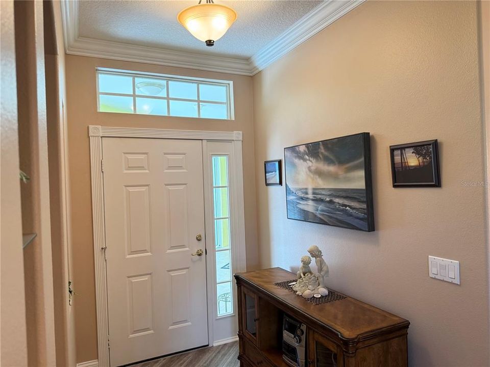 Active With Contract: $314,750 (2 beds, 2 baths, 1722 Square Feet)