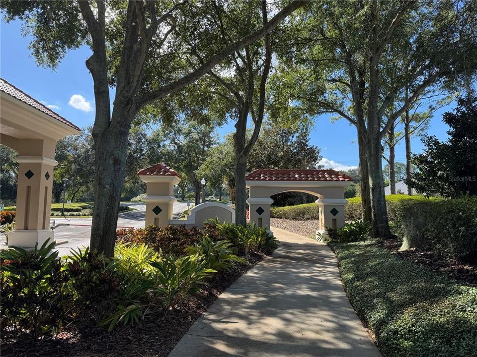 Active With Contract: $314,750 (2 beds, 2 baths, 1722 Square Feet)