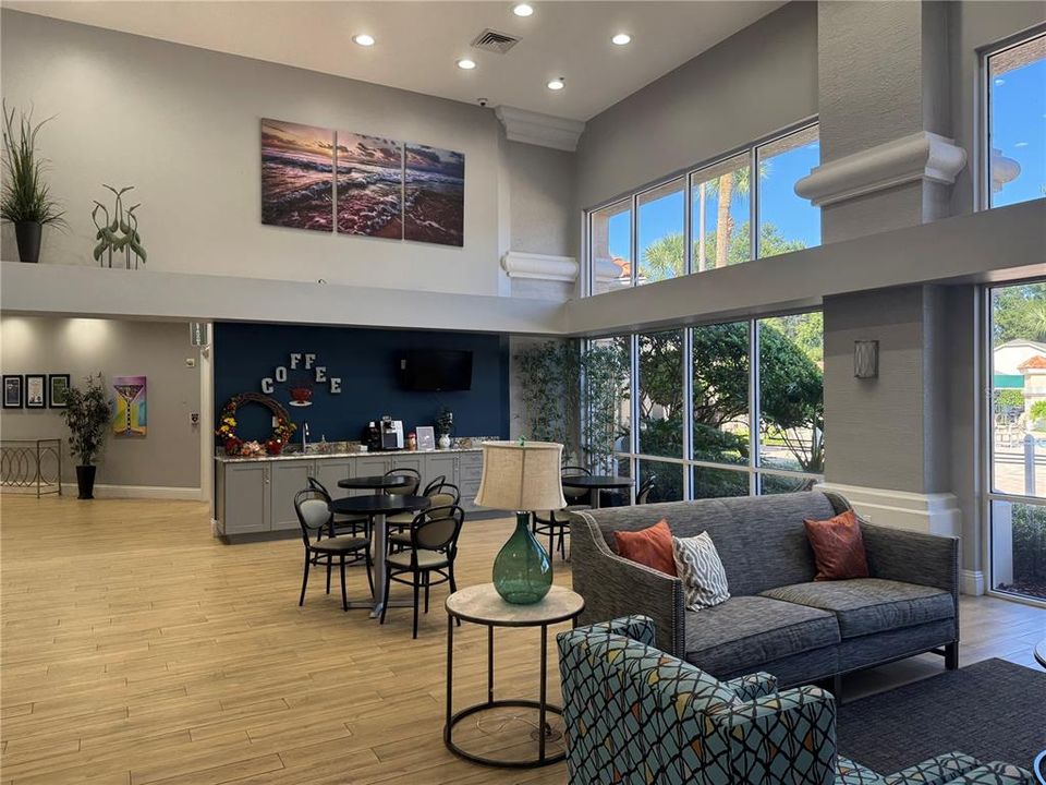 Active With Contract: $314,750 (2 beds, 2 baths, 1722 Square Feet)