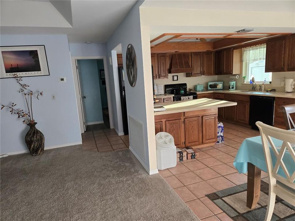 待售: $372,000 (3 贝兹, 2 浴室, 1532 平方英尺)