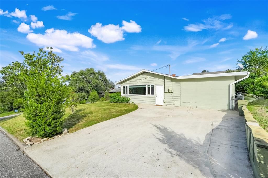 For Sale: $525,000 (3 beds, 2 baths, 1775 Square Feet)