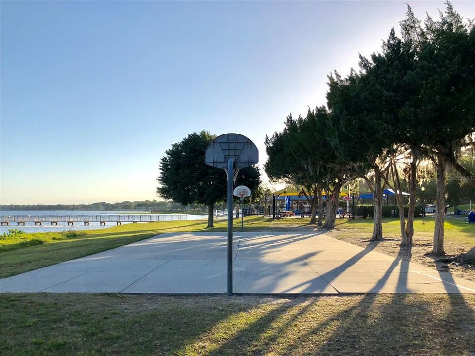 For Sale: $525,000 (3 beds, 2 baths, 1775 Square Feet)