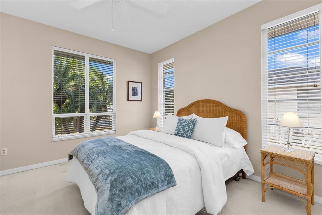 待售: $849,000 (3 贝兹, 2 浴室, 2495 平方英尺)