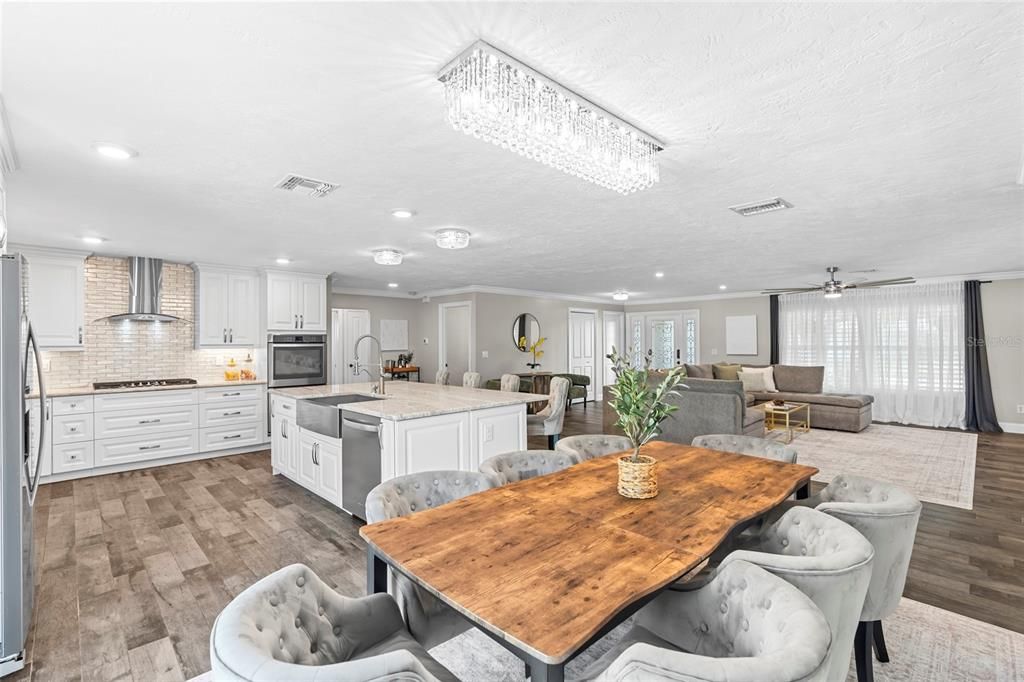 待售: $1,350,000 (3 贝兹, 2 浴室, 2124 平方英尺)