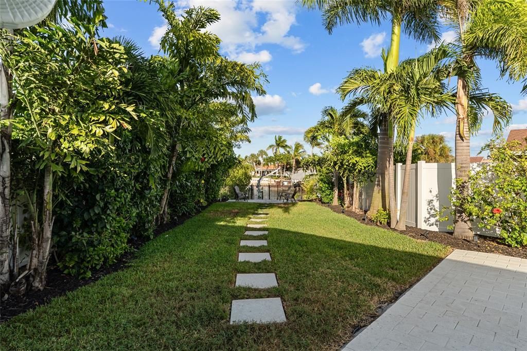 待售: $1,350,000 (3 贝兹, 2 浴室, 2124 平方英尺)