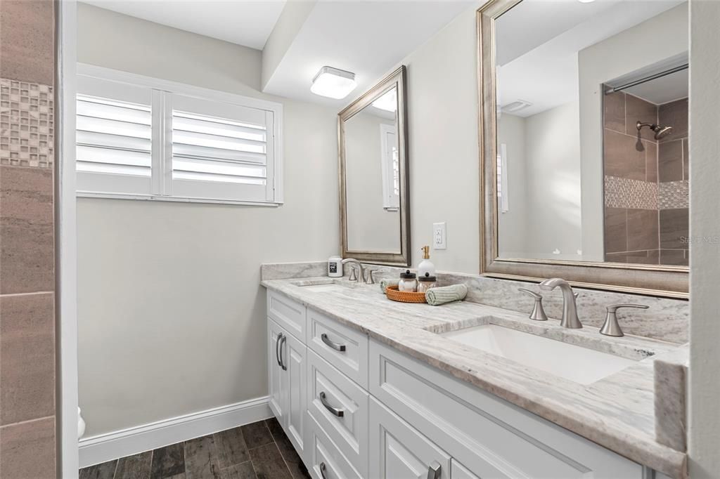 待售: $1,350,000 (3 贝兹, 2 浴室, 2124 平方英尺)