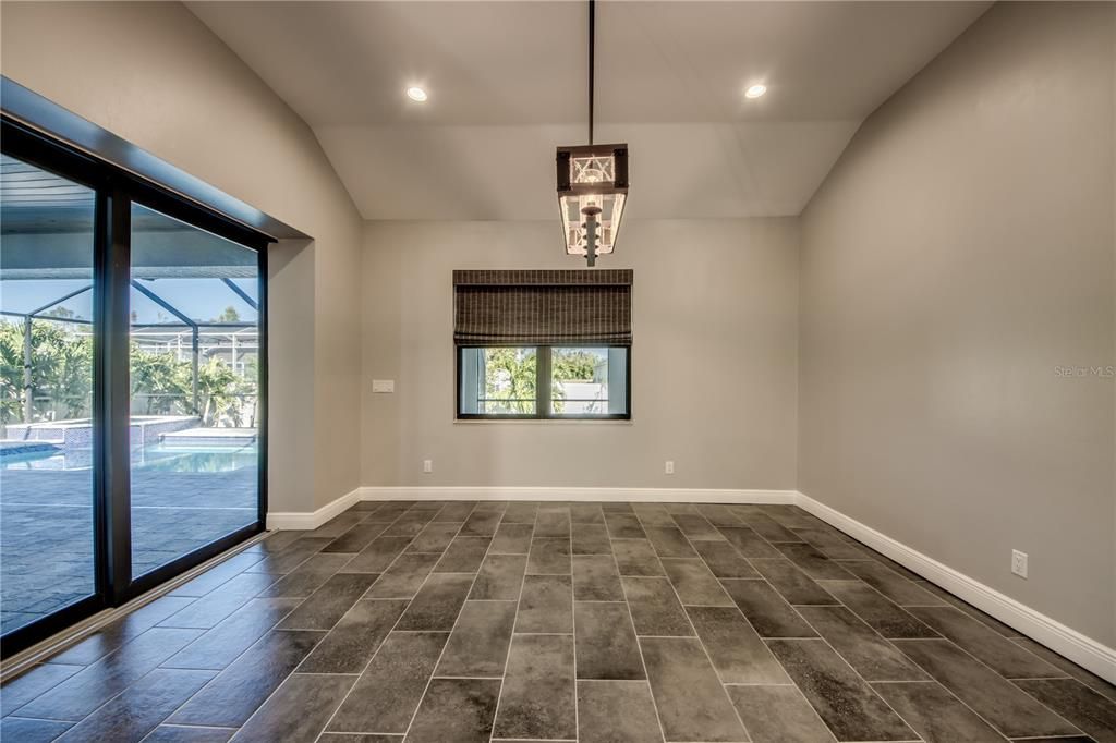 待售: $699,900 (4 贝兹, 3 浴室, 2182 平方英尺)