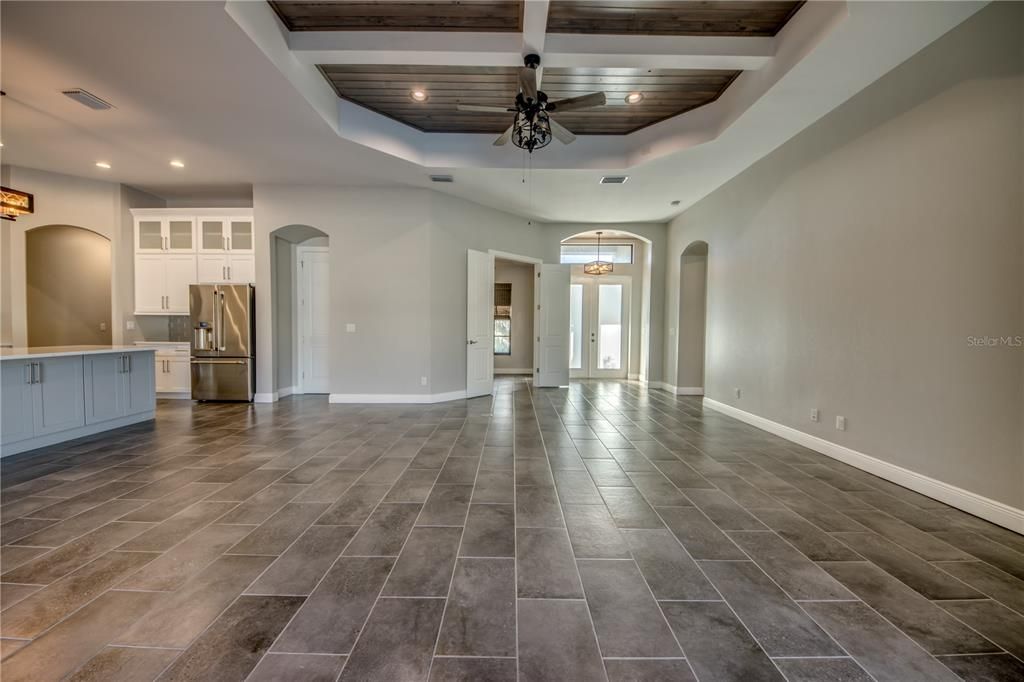 待售: $699,900 (4 贝兹, 3 浴室, 2182 平方英尺)