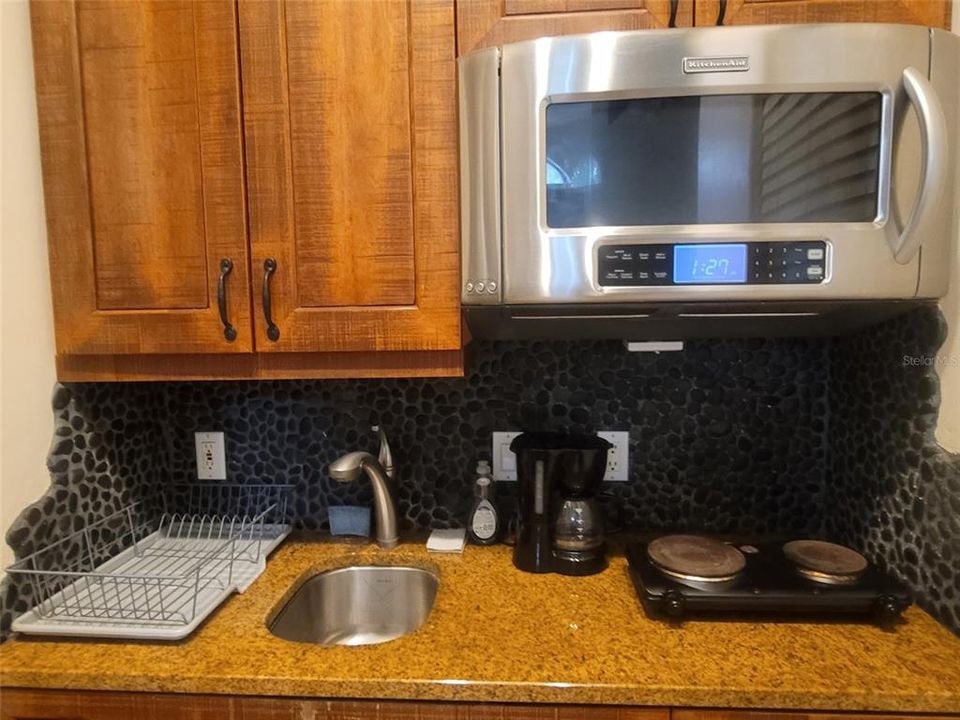 For Rent: $6,500 (5 beds, 3 baths, 3348 Square Feet)