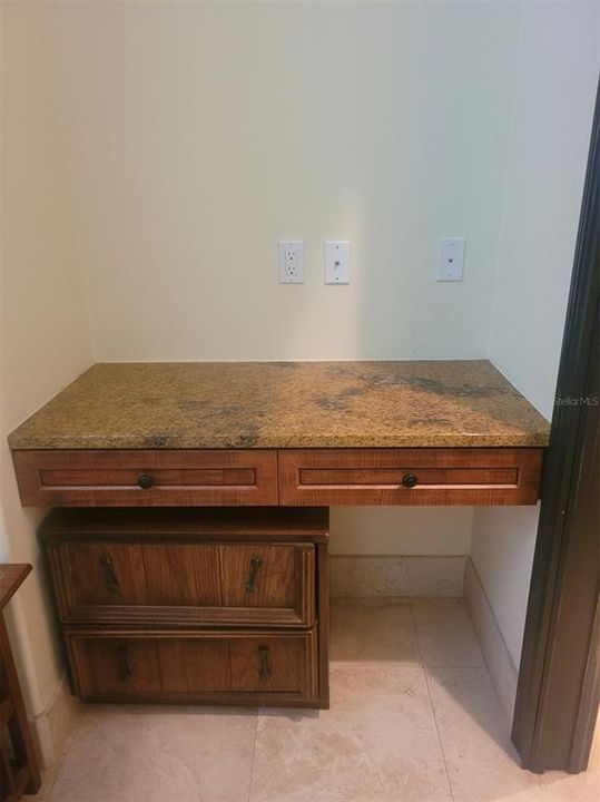 For Rent: $6,500 (5 beds, 3 baths, 3348 Square Feet)