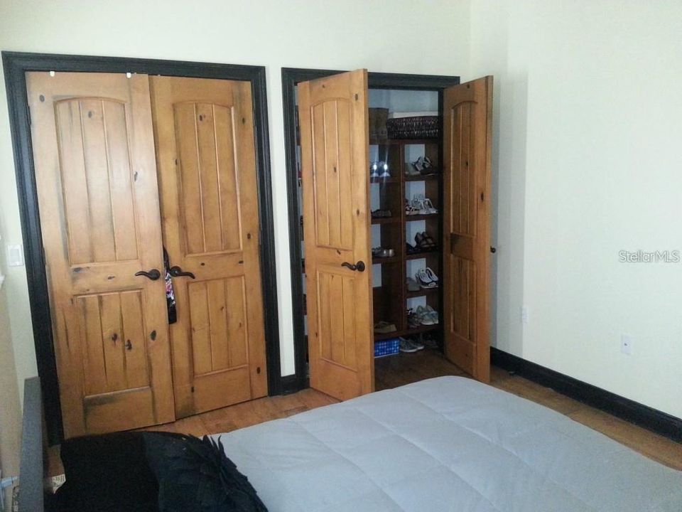 For Rent: $6,500 (5 beds, 3 baths, 3348 Square Feet)