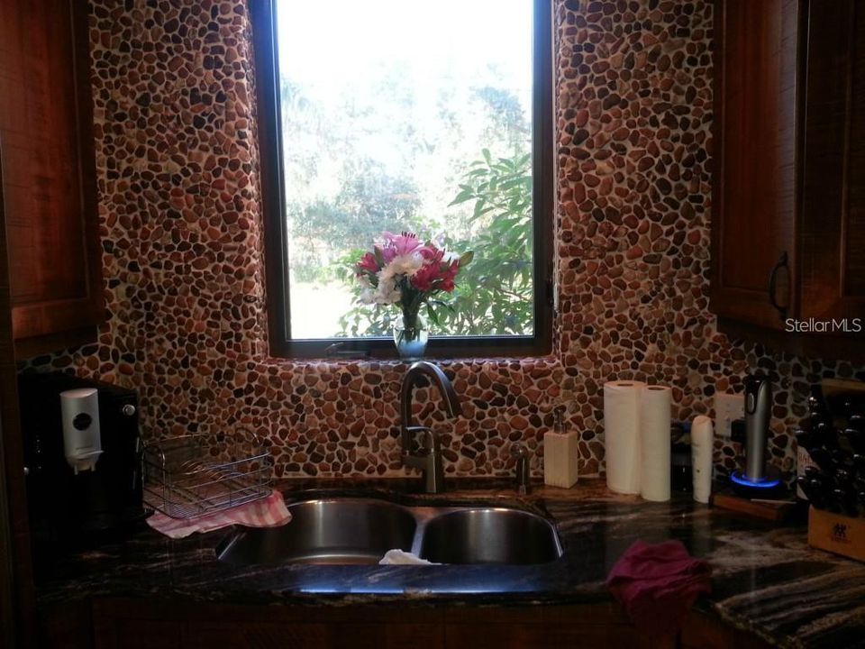 For Rent: $6,500 (5 beds, 3 baths, 3348 Square Feet)