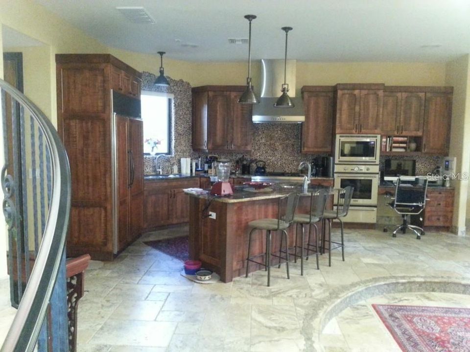 For Rent: $6,500 (5 beds, 3 baths, 3348 Square Feet)