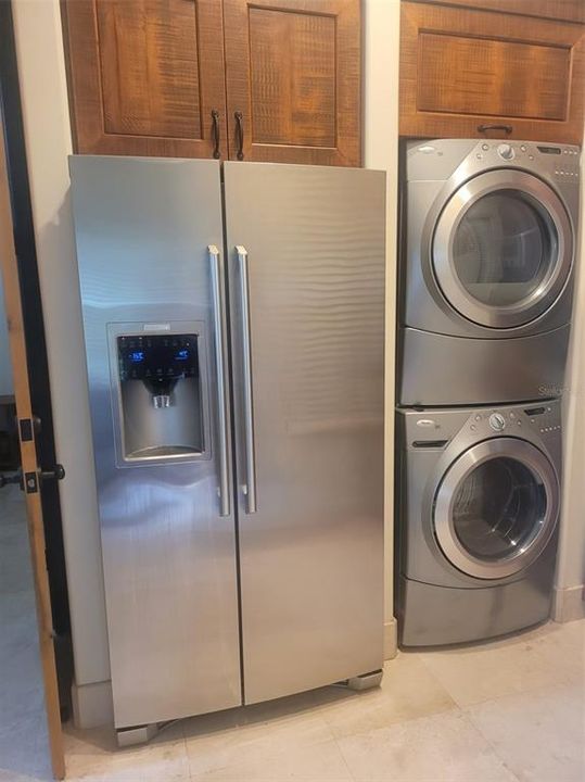 For Rent: $6,500 (5 beds, 3 baths, 3348 Square Feet)