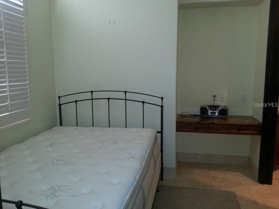 For Rent: $6,500 (5 beds, 3 baths, 3348 Square Feet)