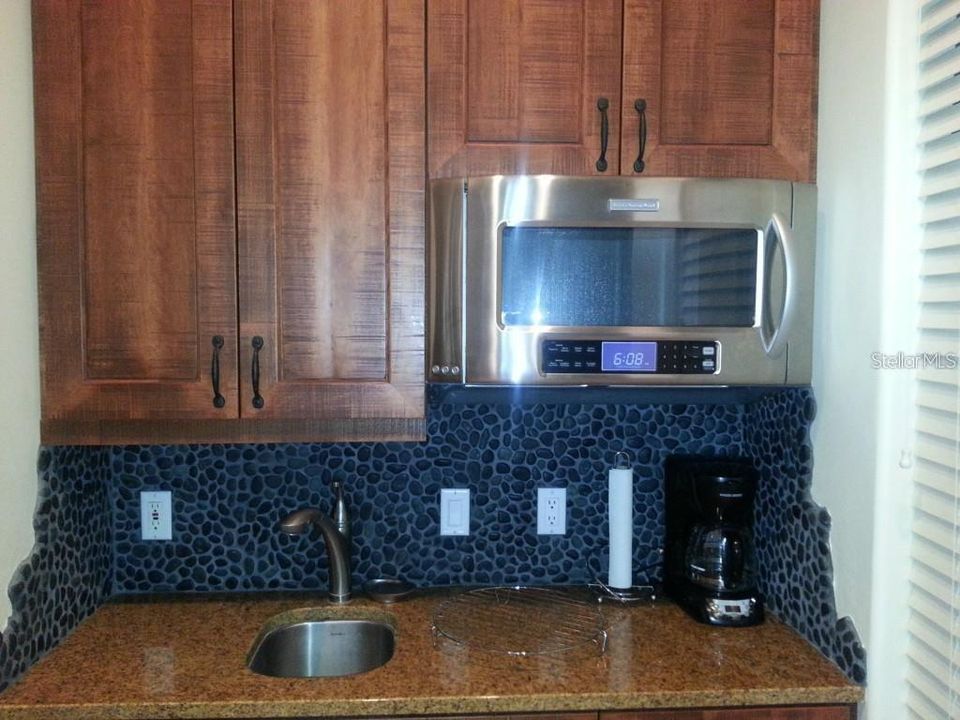 For Rent: $6,500 (5 beds, 3 baths, 3348 Square Feet)