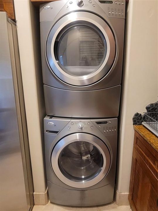 For Rent: $6,500 (5 beds, 3 baths, 3348 Square Feet)