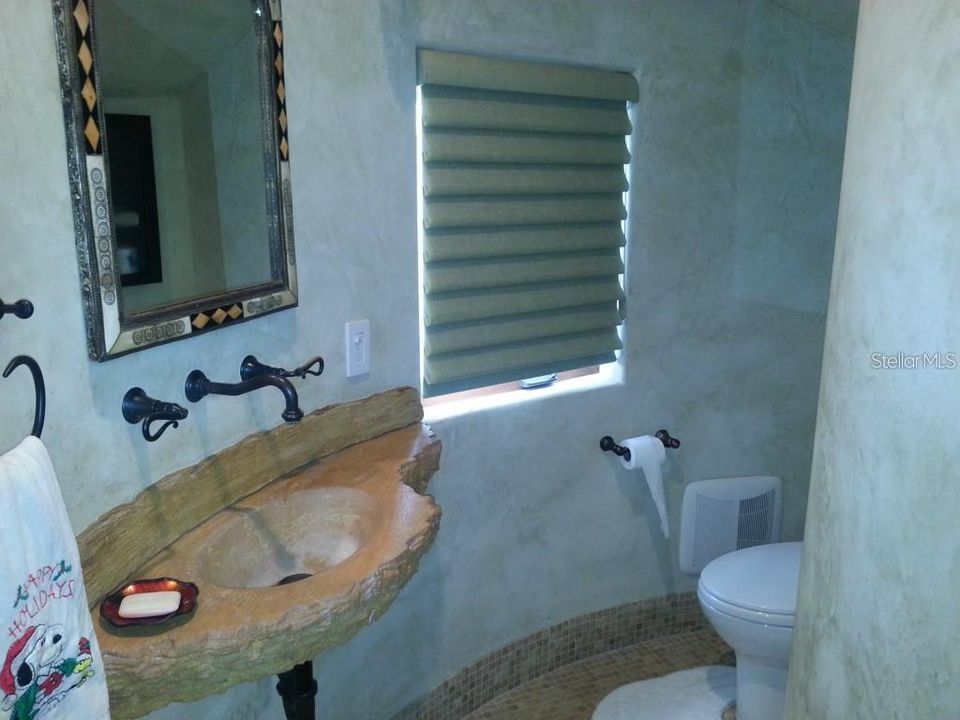 For Rent: $6,500 (5 beds, 3 baths, 3348 Square Feet)